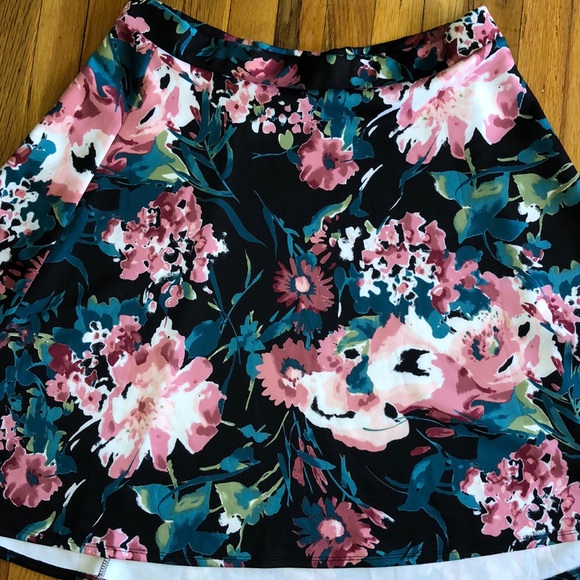 🌺EAST ADELINE🌺DIA&CO FLORAL A-LINE SKIRT🌺 - Picture 4 of 6